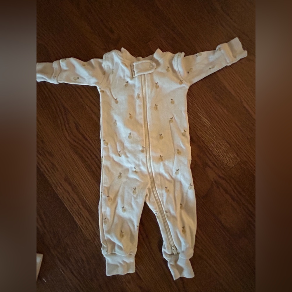 Quincy Mae Cream Footie One Piece with Zipper Closure